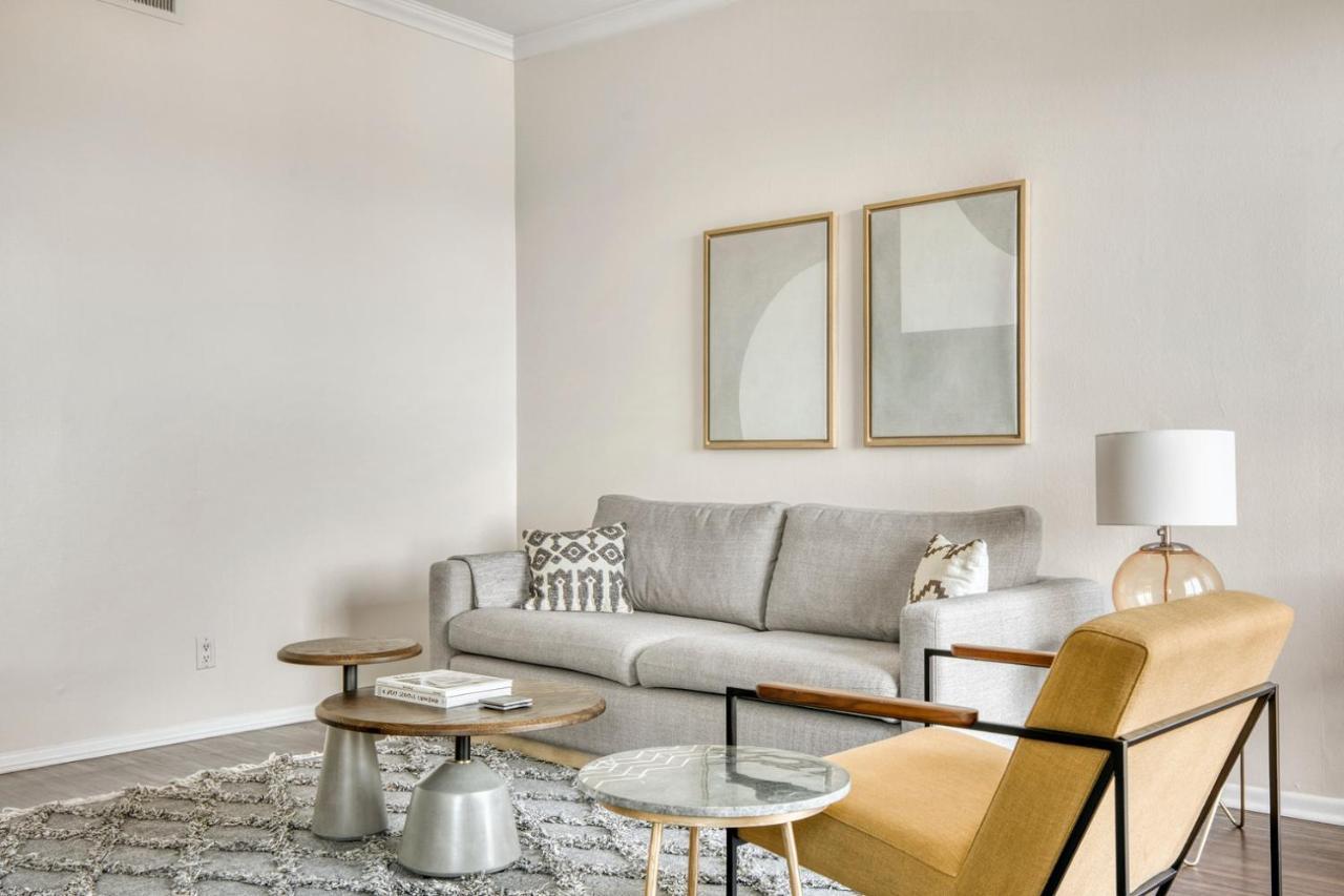 Beverly Hills 1br Nr Shops Bars On Rodeo Lax-365 Los Angeles